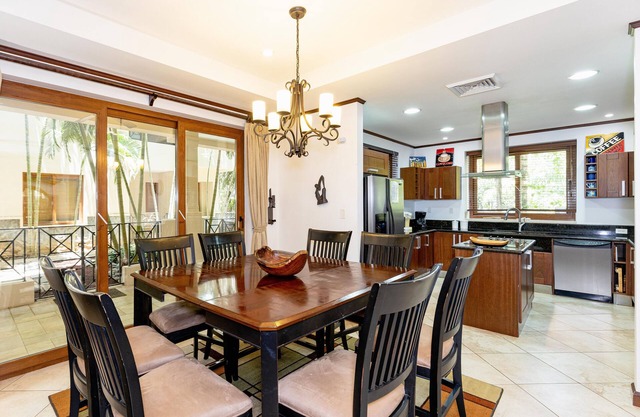 Experience Beachfront Bliss in a Charming 3-Bedroom Condo - Sol y Mar 4C