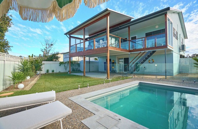Experience Comfort and Convenience at This Enchanting Holiday Retreat