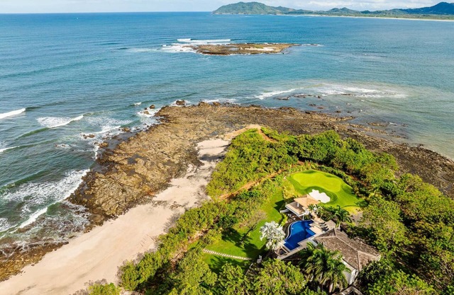 Experience Luxury at Guanacaste Province 1000