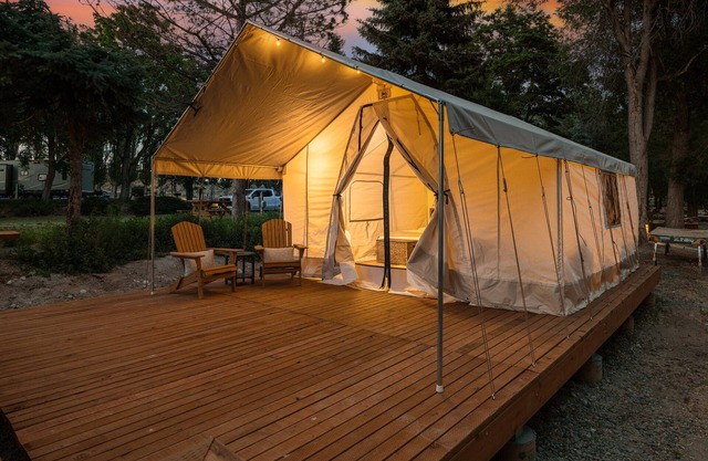 Experience Glamping Adventures on Soap Lake
