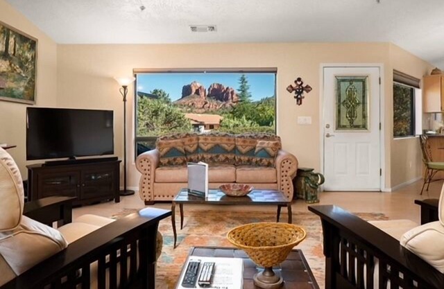 Experience Nature.Walk to hikes, Great Views-Near Oak Creek!