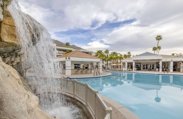 Experience Palm Springs Magic | Your Dream Retreat! 1BR Suite w/ Balcony