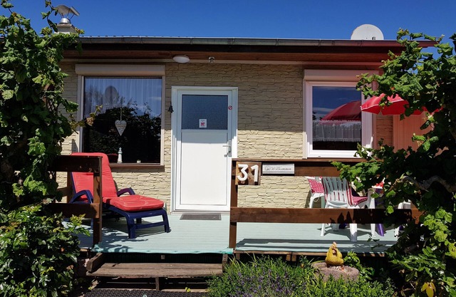 Experience pure nature in a bungalow near the lake! 75,00Eur/night
