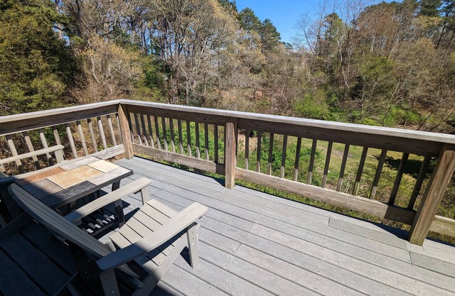 Experience Serene Nostalgia at Sadie's Place: A Charming West Barnstable Retrea