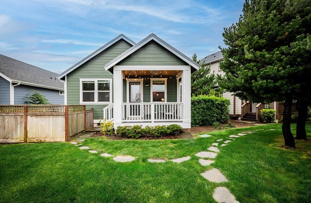 Experience the Cozy Charm of Roost Cottage