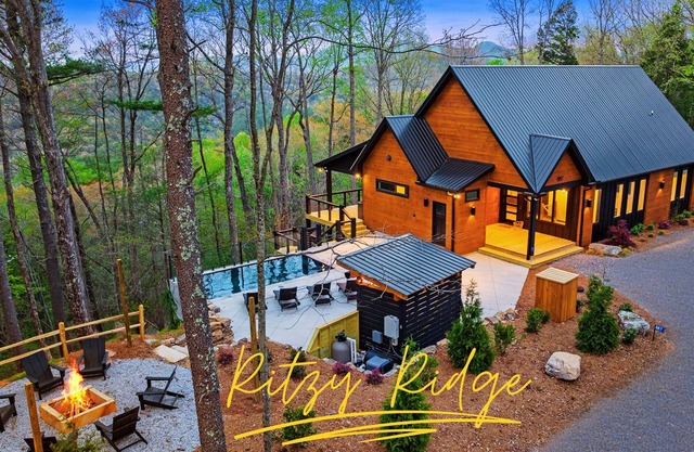 Experience the Ritzy Ridge Retreat Heated Pool HotTub Games Mtn Views Sleep 16