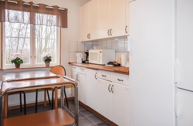 Experience the Swedish village idyll with a wide range of leisure activities in this vacation home.