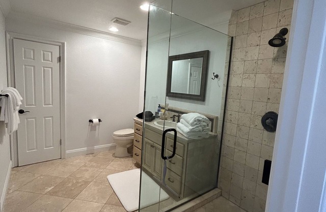 Experience Vineyard Home in Lodi Wine Country