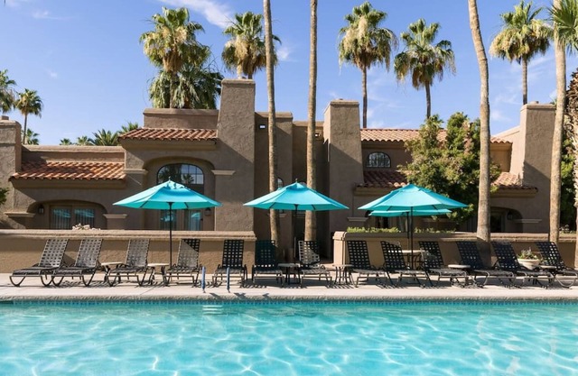 Explore the Wild West! Mountain Views, 5 Pools, Free Parking, Near Camelback Mtn
