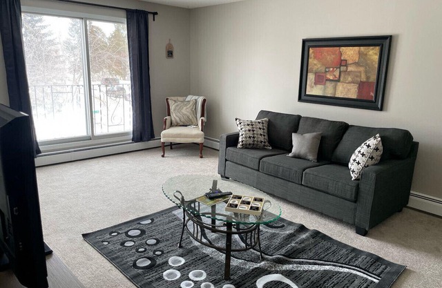 Exquisite 2 Bedroom Apartment
