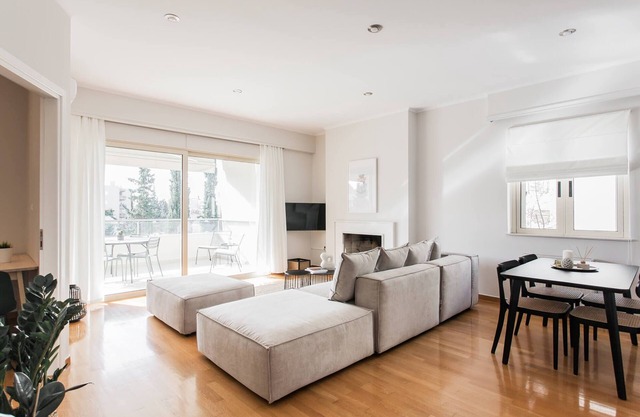 Exquisite 2BR Apartment in Agia Paraskevi