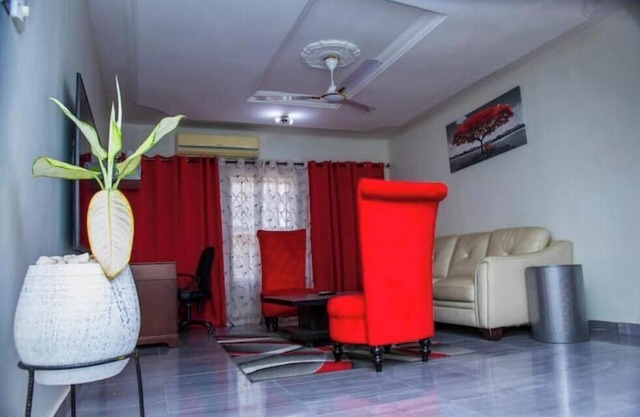 Exquisite 4-bedroom home with free car pickup