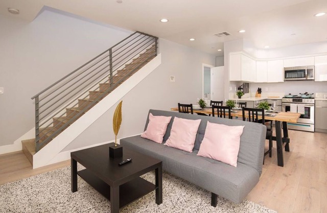 ~♠Exquisite 4BR Home near LAX and DTLA♠~