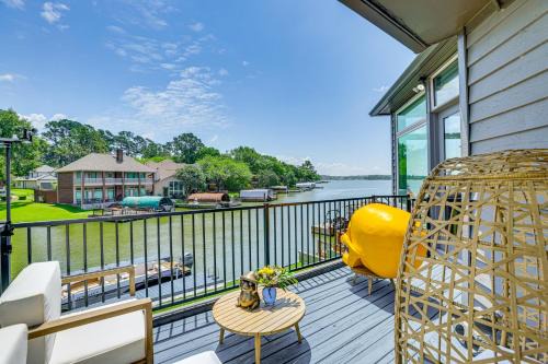Exquisite Canal-Front Home Access to Lake Conroe!