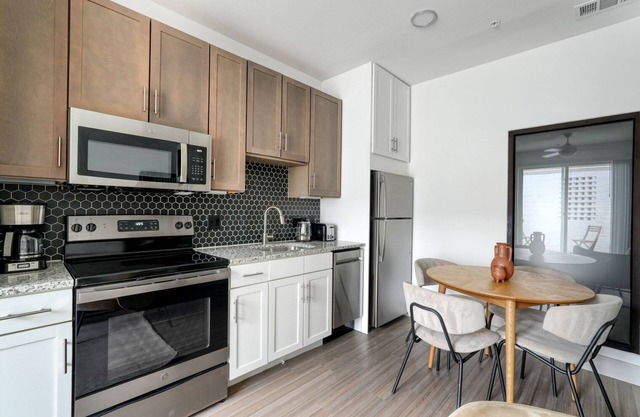 Exquisite Downtown 2BR w/Gym & Deck, nr Congress Ave, by Blueground