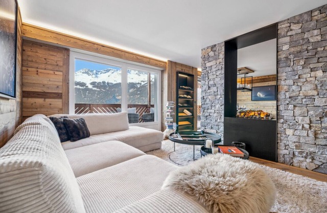 Exquisite Duplex Apartment with Breathtaking Views by Mrs Miggins