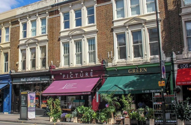 Exquisite Four-Bedroom Home in the Heart of Brook Green