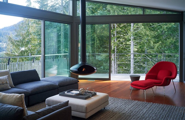 Exquisite Modern Home on Whistler Mountain - SKI/IN OUT BIKE IN/OUT