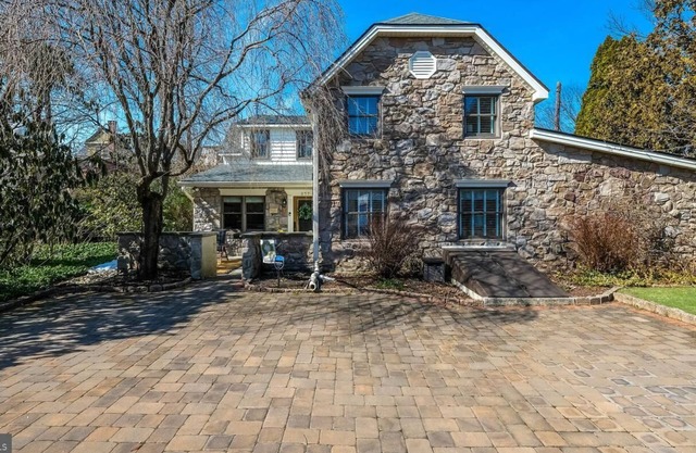 Exquisitely renovated Doylestown Borough historic home