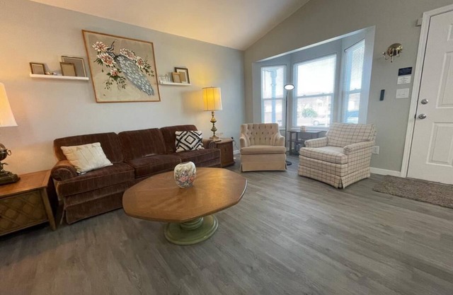 Extended Delight! 4-Bd Retreat