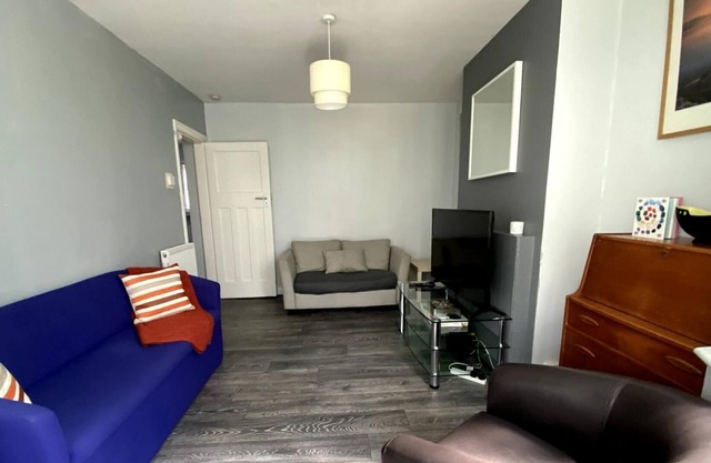 Exton House - Huku Kwetu (Luton)