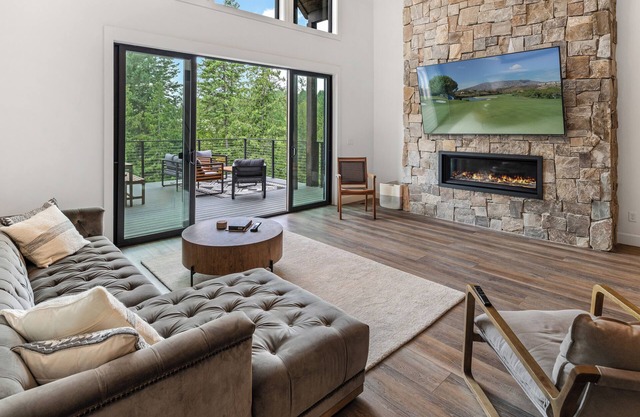 Extraordinary 5-Bedroom Idaho Club Retreat w/Hot Tub - Sleeps 12