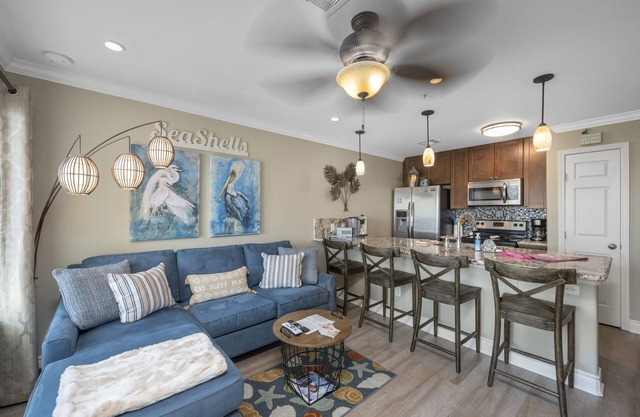 Extraordinary! Amazing view! Laundry in condo