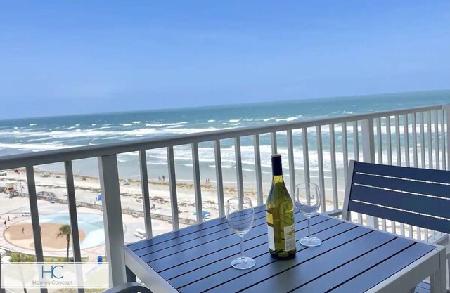 # Extraordinary Ocean View Studio w/Balcony on Top floor!