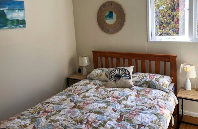 Eyres' Bach Mangawhai Heads