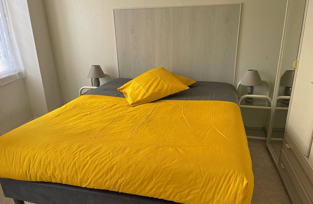 F2 ground floor with garden, pets allowed free private parking
