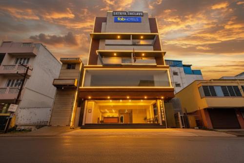 FabExpress Sathya Comforts - Nr Commercial Street