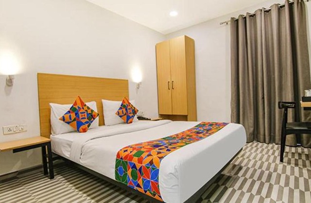 FabHotel CH House