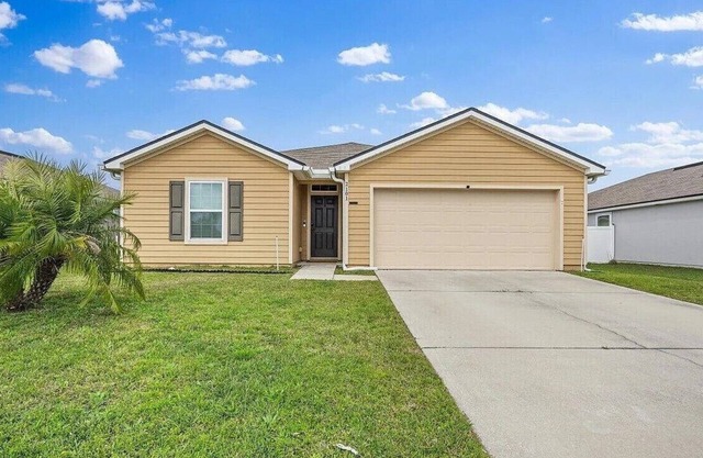 Fabulous 4-bedroom house in Green Cove Springs & Community Pool in Magnola