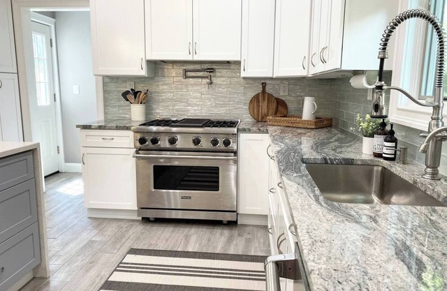 Fabulous 4 Bed, 2 Bath in Hastings on Hudsonn