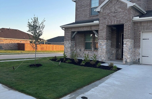 Fabulous 4-bedroom house in Haslet.Enjoy your stay!
