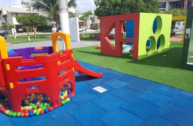 Fabulous 5-bedroom house with pool in gated community on Aruana beach.