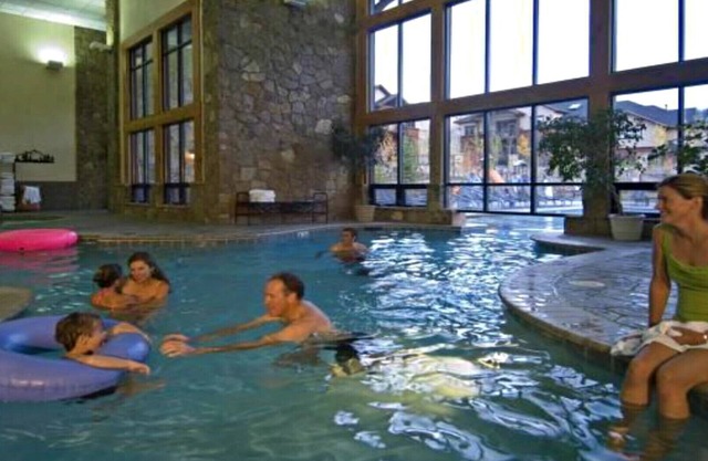 Fabulous New Years Week Ski Rental at Grand Timber Lodge in Breckenride, CO