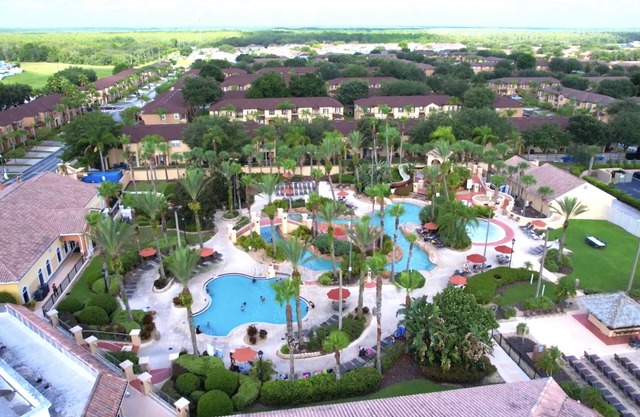 Fabulous Resort Townhome Getaway near Disney