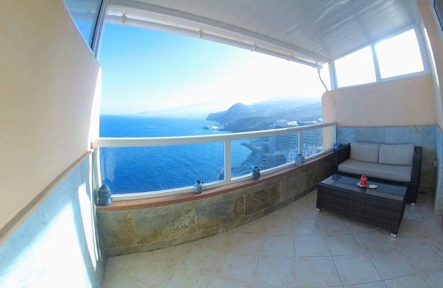 Facing the ocean - Full Appt 2 ch double