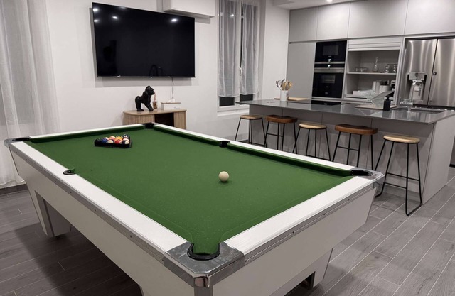 Fair-Play Home 12 guests, garden, parking, billard