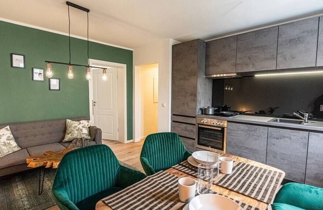 ☆FAIR+UNI: Modern & Stylish for 4: Kitchen+Parking