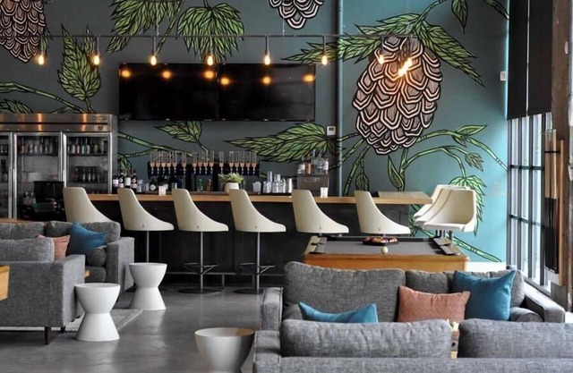 Fairmount Oasis: W Oxford St 2 BR Haven