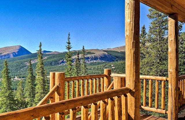 Fairplay Cabin w/Wraparound Deck & Mountain Views