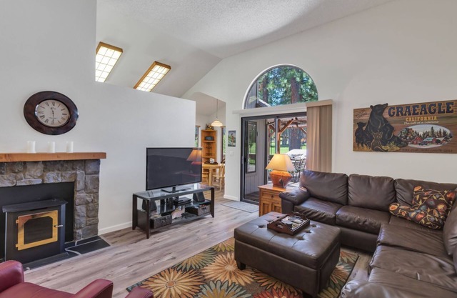 Fairway, Fishing, Friends - 121 Cottonwood Drive