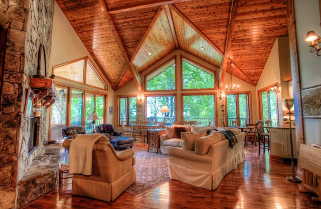 Fairway Mountain Villa | Gated Villa with Balcony, Mountain Views and Hot Tub