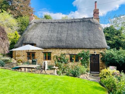 Fairytale Cottage in the Country