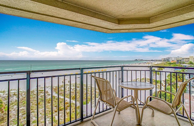 FALL DATES AVAILABLE TOP FLOOR-GULF FRONT PREMIUM CONDO ⭐️⭐️⭐️⭐️⭐️ RATED