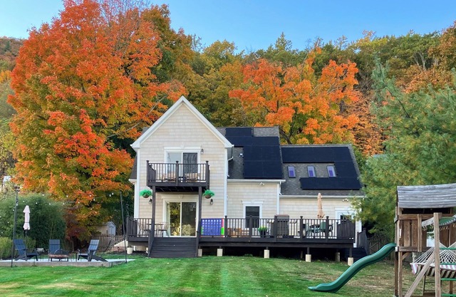FALL GETAWAY. HUDSON VALLEY LAKEFRONT 50mi from NYC. @thelakehousegwlny