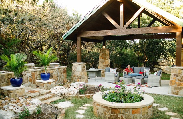 Fall Is here, come enjoy the TX Hill County and wineries at its best!