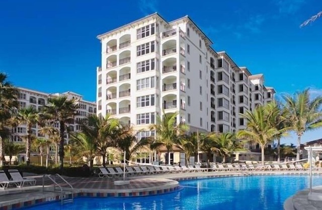 FALL/WINTER SAVINGS: Oceanside One Bedroom Villa With Balcony